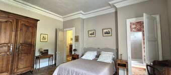 Elegant Chateau Escape for 2 - Nature & Calm