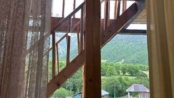 舒適雙人或雙床房, 山景 | 露台/庭院