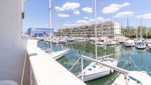 Apartment | Exterior - Apartment in Empuriabrava With Lake Views (Castello d'Empuries)