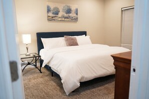 6 habitaciones, tabla de planchar con plancha y wifi gratis