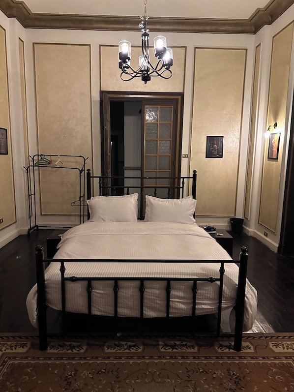 5 Schlafzimmer, Bügeleisen/Bügelbrett, WLAN, Bettwäsche