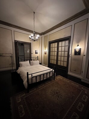 5 Schlafzimmer, Bügeleisen/Bügelbrett, WLAN, Bettwäsche