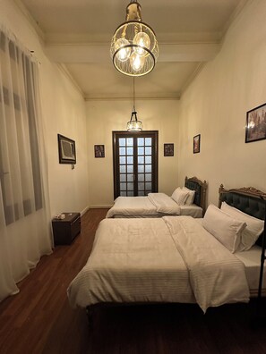 5 Schlafzimmer, Bügeleisen/Bügelbrett, WLAN, Bettwäsche