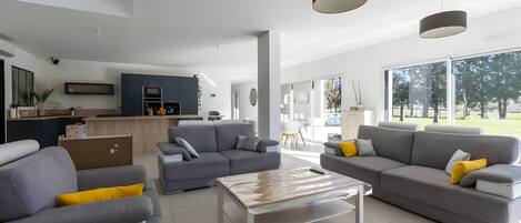 Villa | Living area
