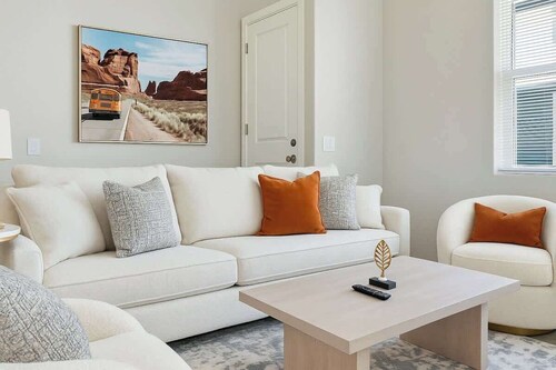Cozy 2BR Getaway, 3 Bd/2BA