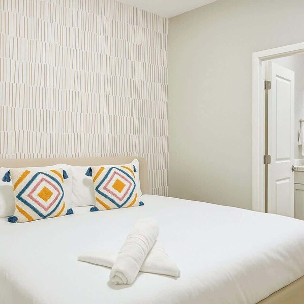 2 bedrooms, iron/ironing board, WiFi, bed sheets