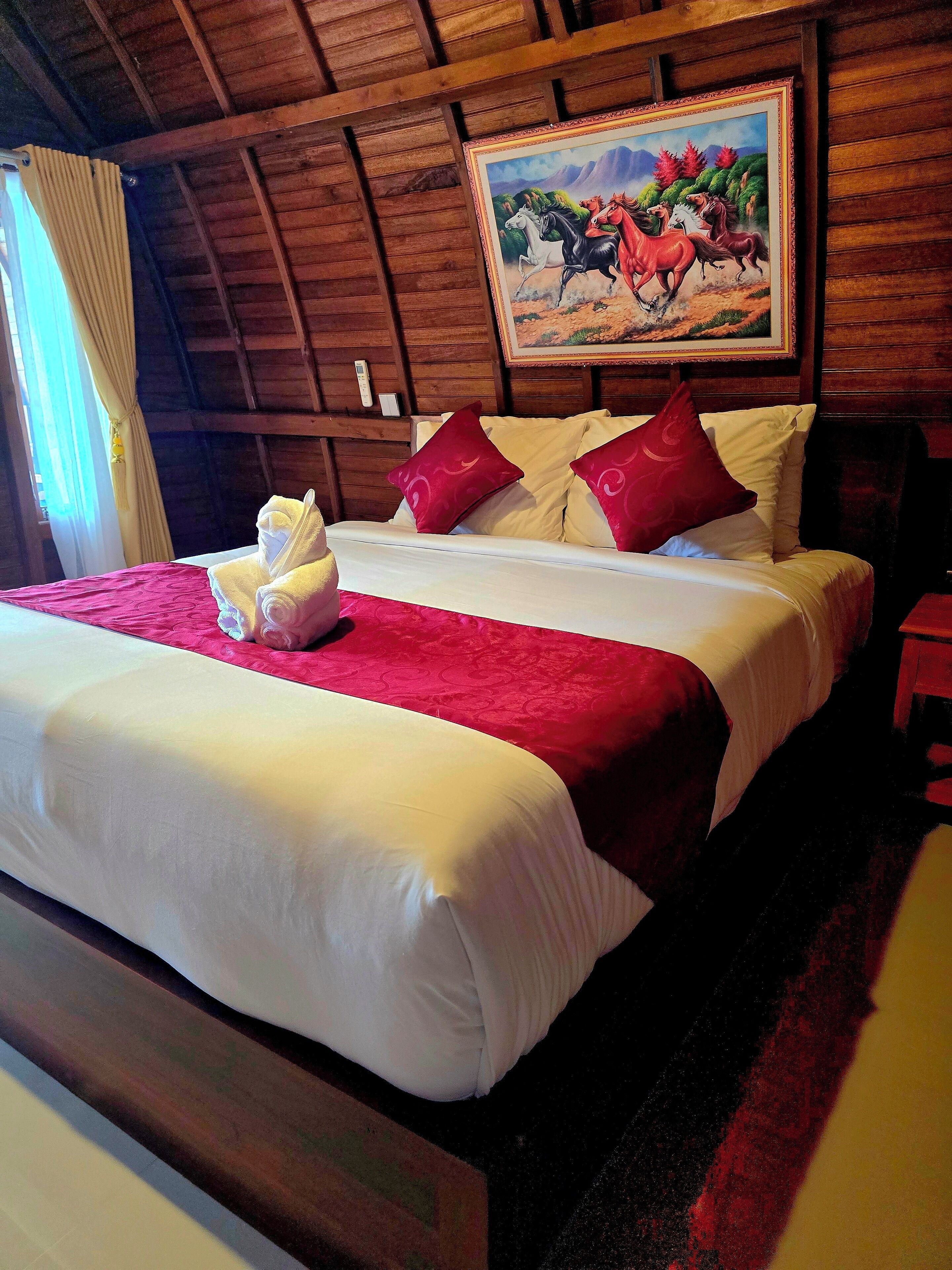 Egyptian cotton sheets, premium bedding, pillow-top beds, minibar