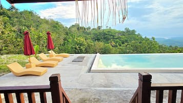 Chambre Simple Deluxe, 1 grand lit, accĂšs piscine, vue mer | Vue de la chambre