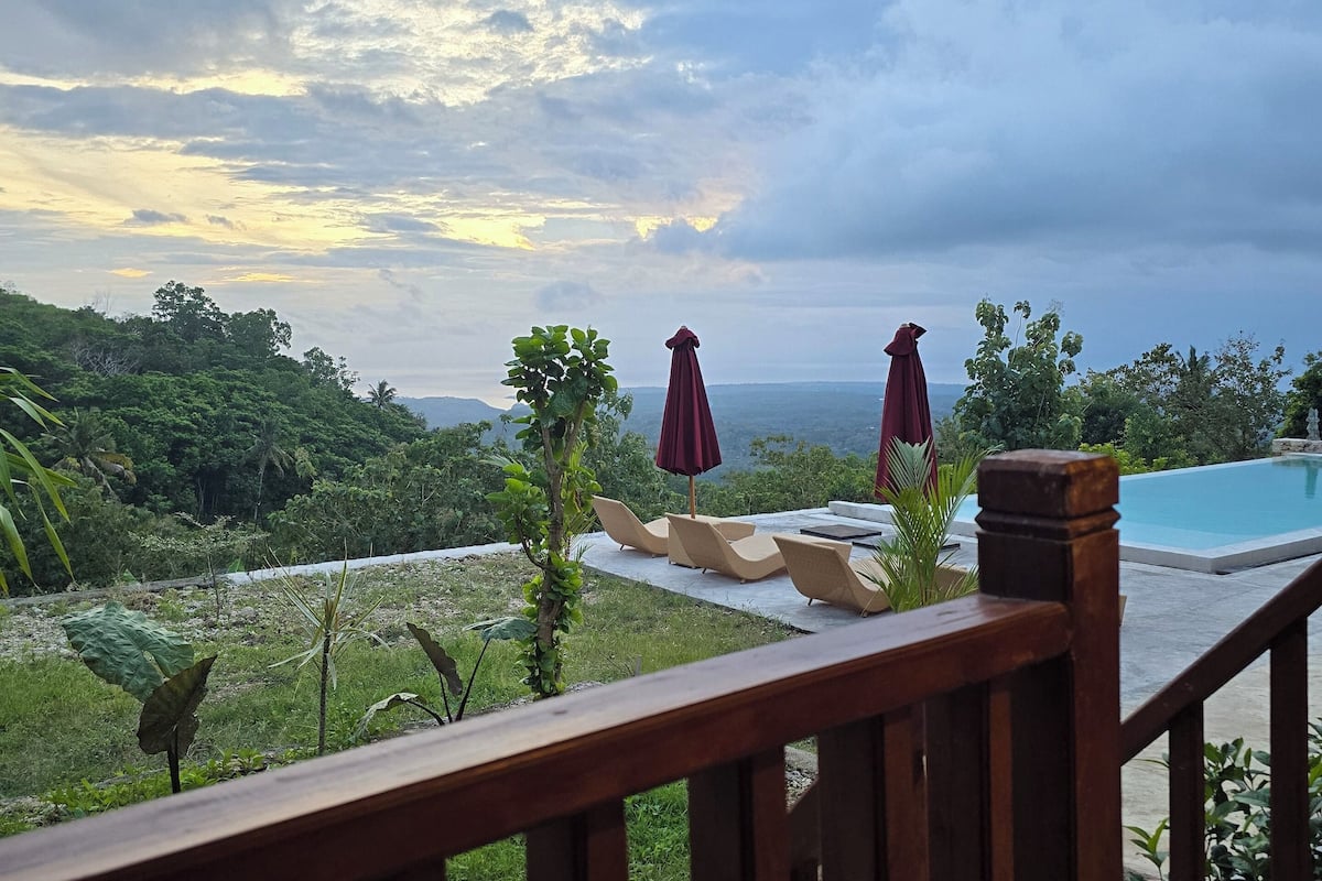 Chambre Simple Deluxe, 1 grand lit, accès piscine, vue mer