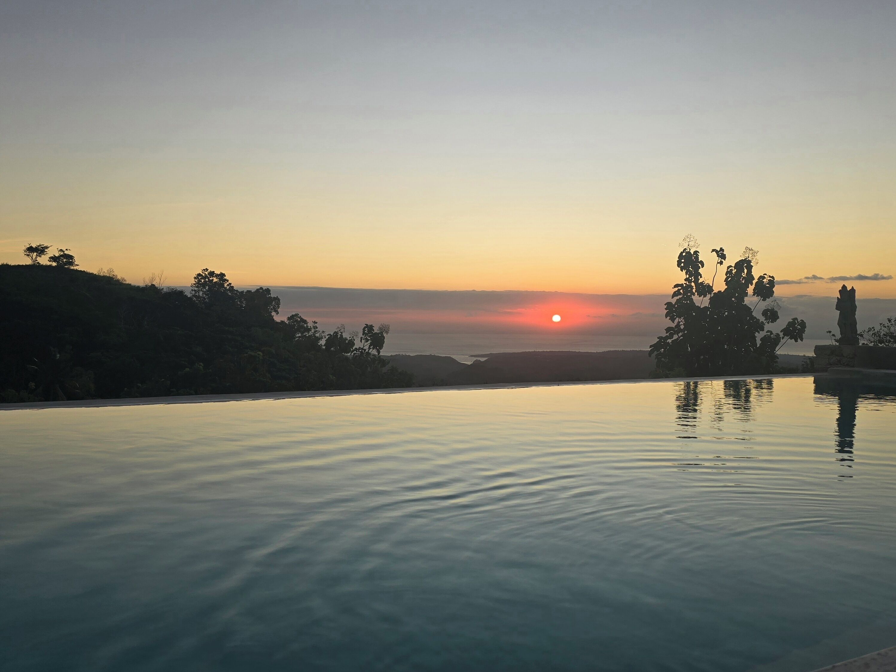 Deluxe enkelrum - 1 queensize-säng - tillgång till pool - havsutsikt | Utsikt från rummet