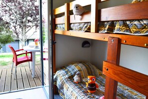 House | 2 bedrooms, bed sheets