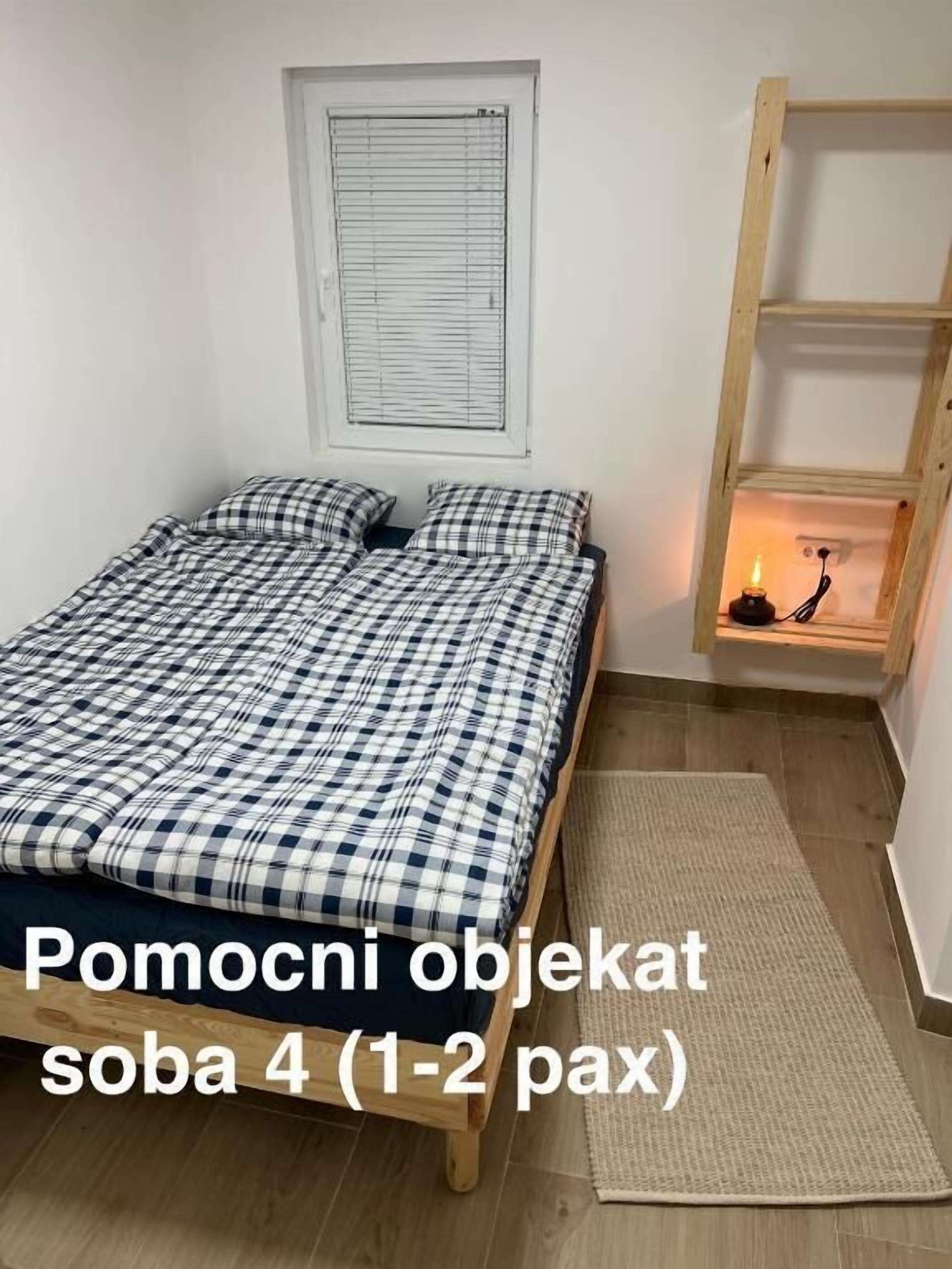 Economy Single Room, 1 Large Twin Bed | Free cribs/infant beds, free WiFi, bed sheets