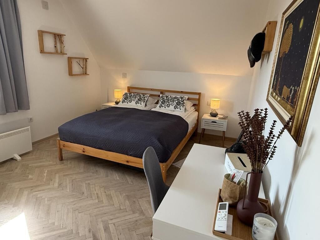 Standard Double Room, 1 Queen Bed | Free cribs/infant beds, free WiFi, bed sheets