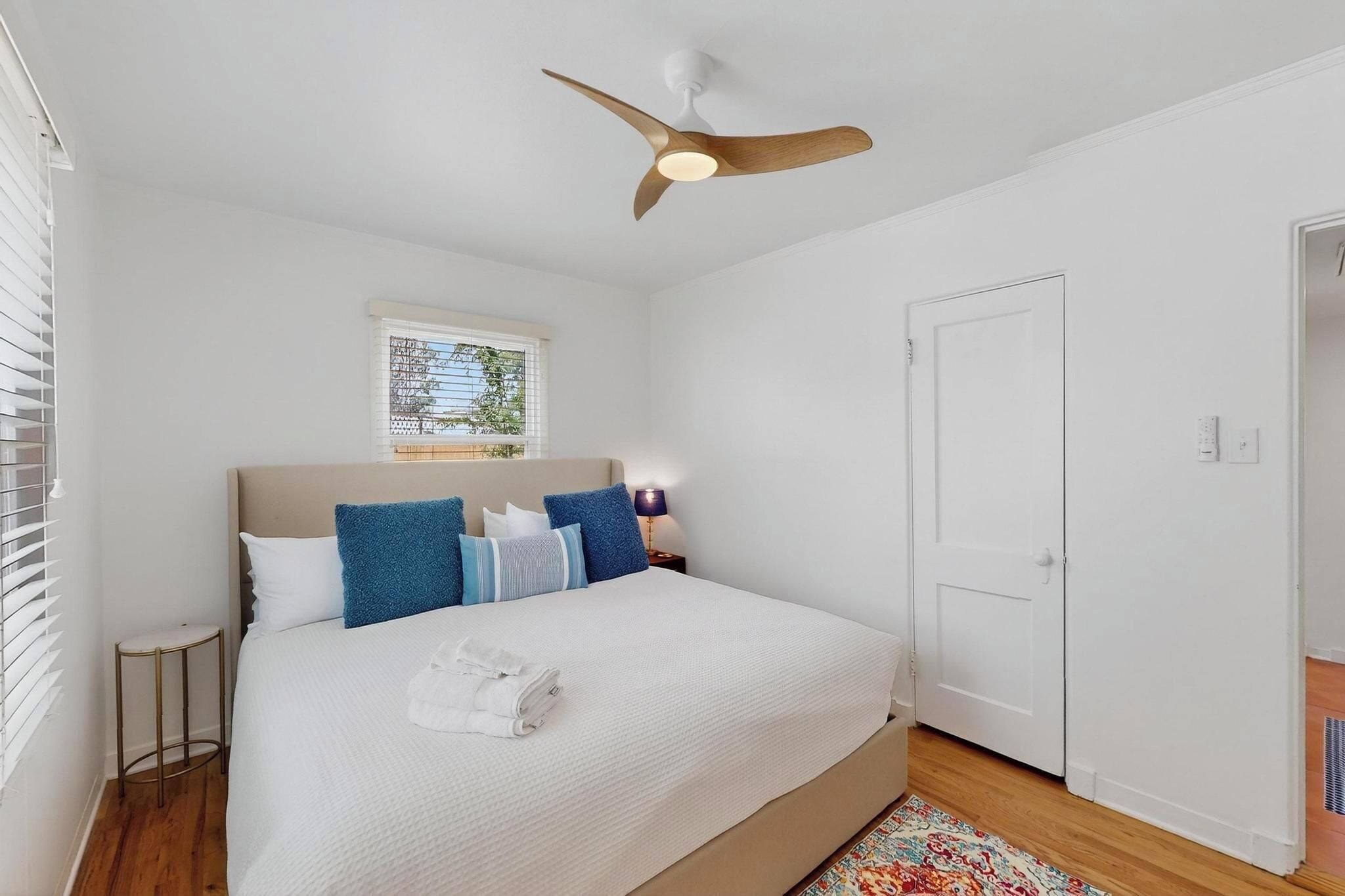 2 habitaciones, tabla de planchar con plancha y wifi gratis 