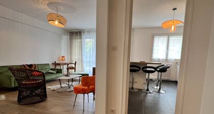 Retro Chic Stay for 8 in Le Mans