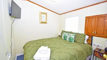 House, 3 Bedrooms | 3 bedrooms, iron/ironing board, free WiFi