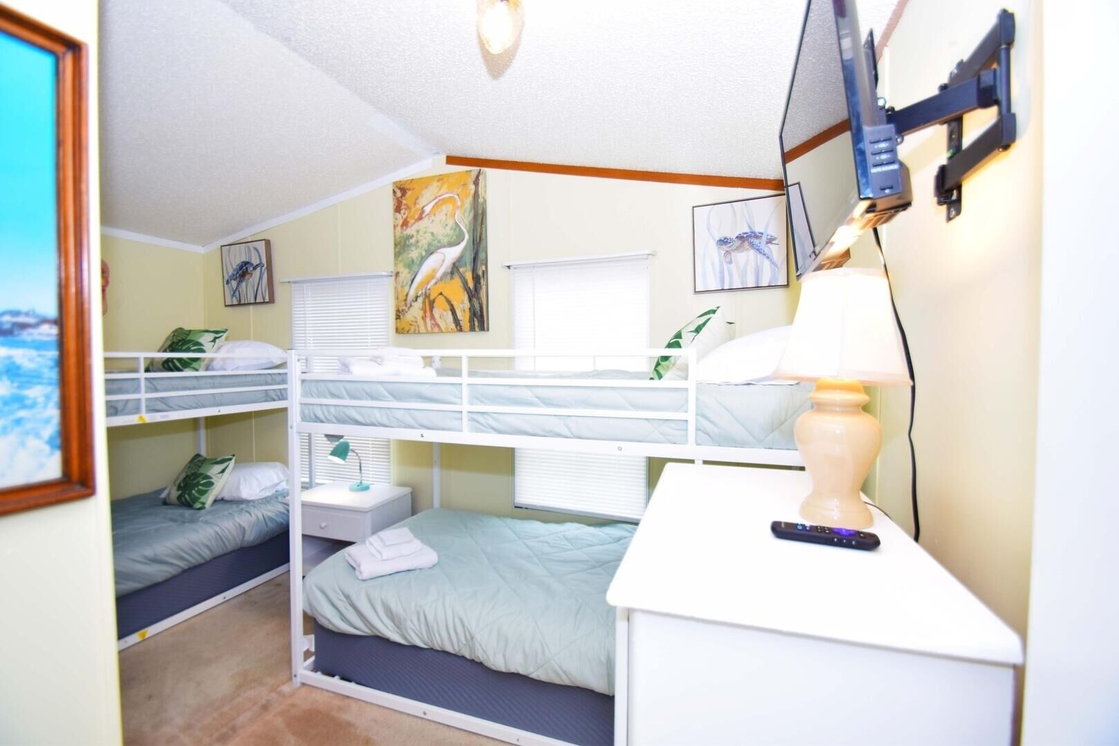 3 bedrooms, iron/ironing board, free WiFi