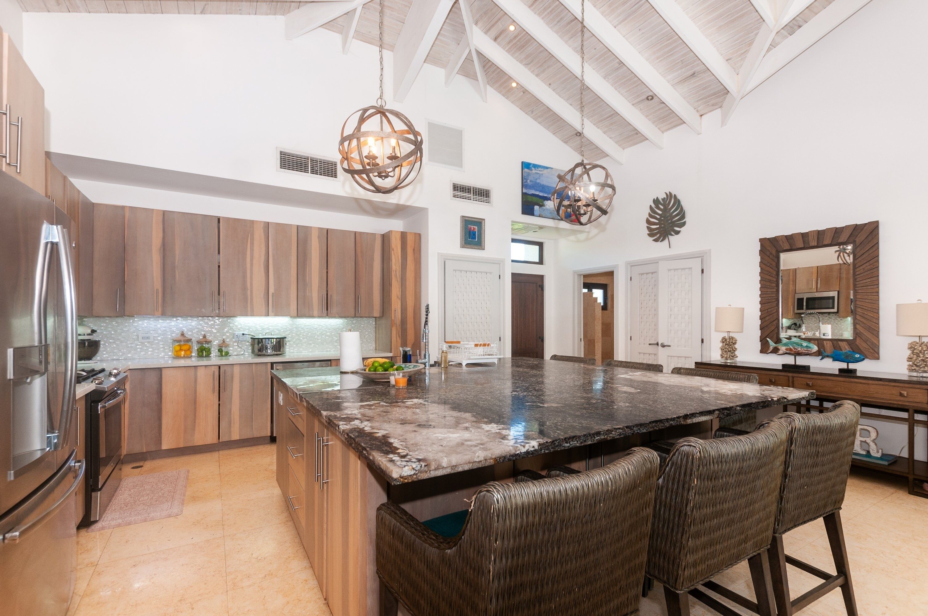 House, 2 Bedrooms | Private kitchen | Fridge, oven, coffee/tea maker