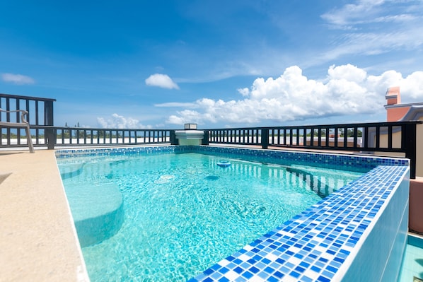 Apartment, 2 Bedrooms | Kolam renang