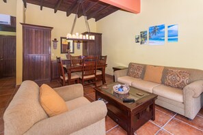 Apartment, 2 Bedrooms | Living area
