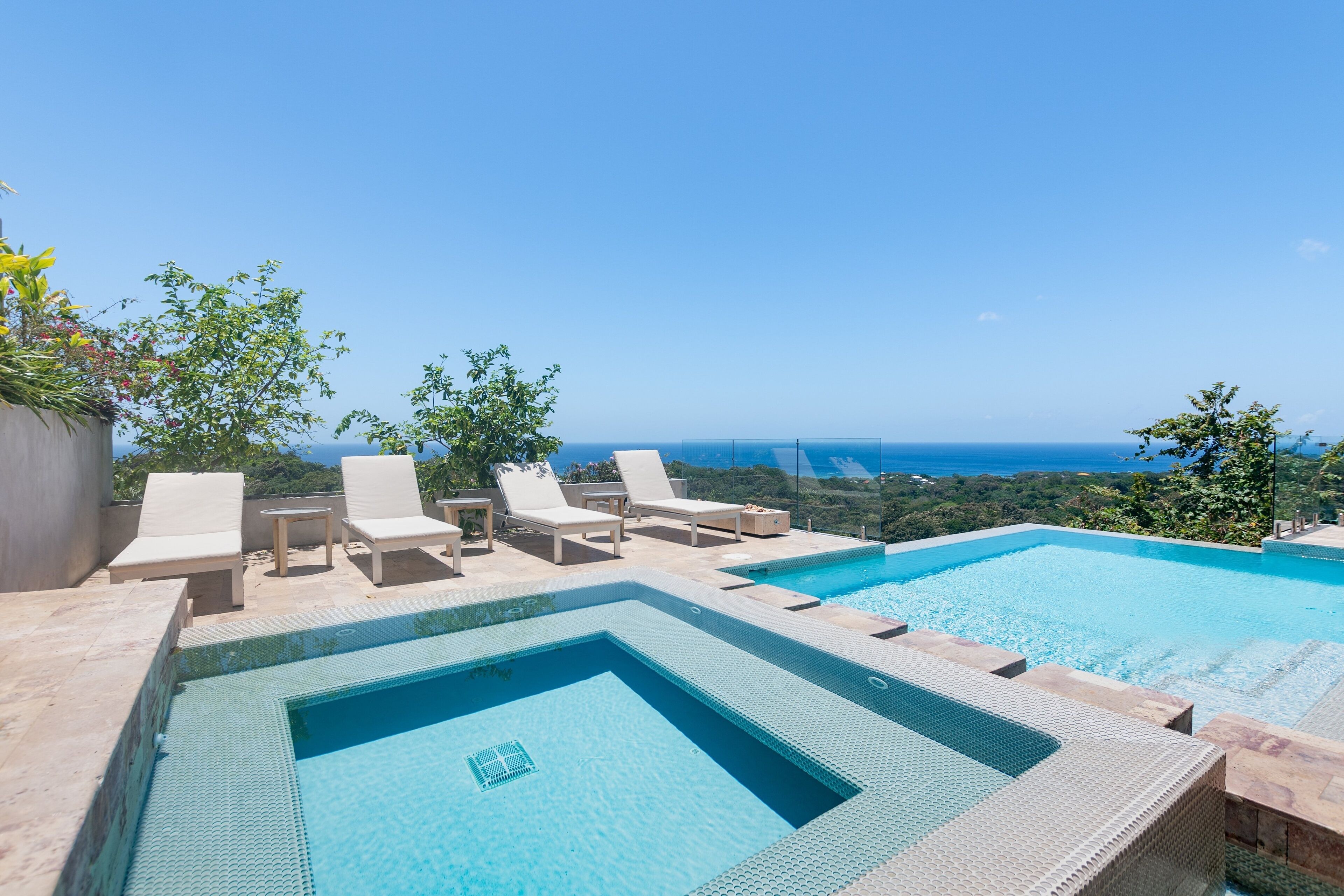 House, 4 Bedrooms | Pool