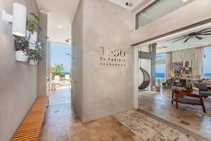 House, 4 Bedrooms | Interior - Todo Es Posible 4 Bedroom Home (Roatan)