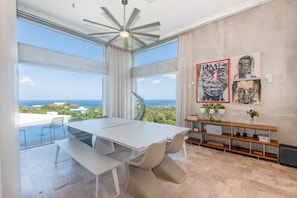 House, 4 Bedrooms | Dining