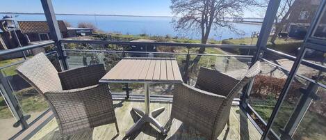 Apartment | Outdoor dining