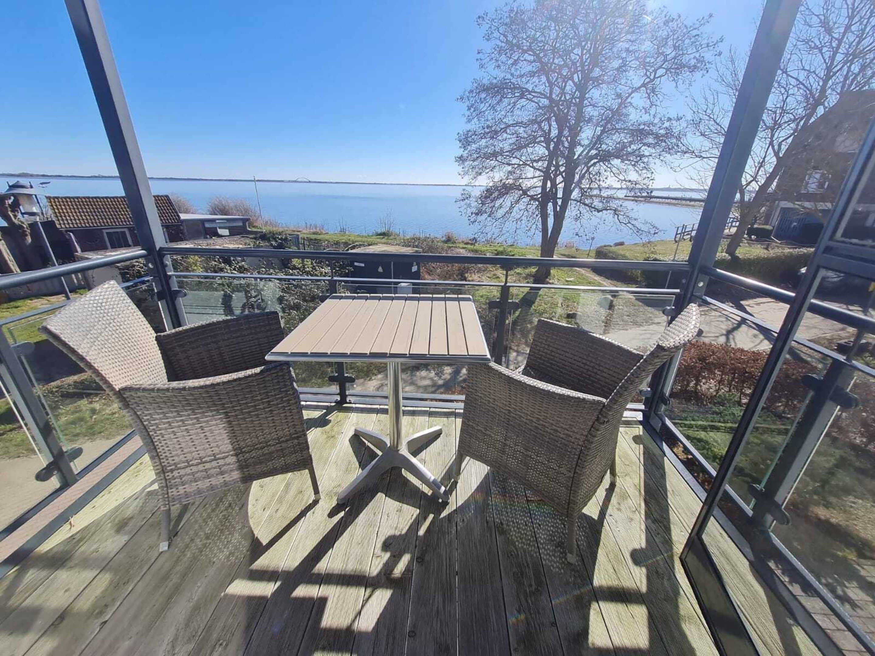 Apartment | Outdoor dining