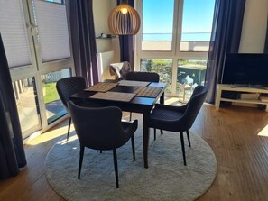 Apartment | Dining