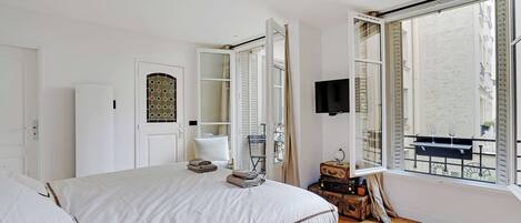 Huoneisto | 3 makuuhuonetta, kannettavalle tietokoneelle sopiva työtila