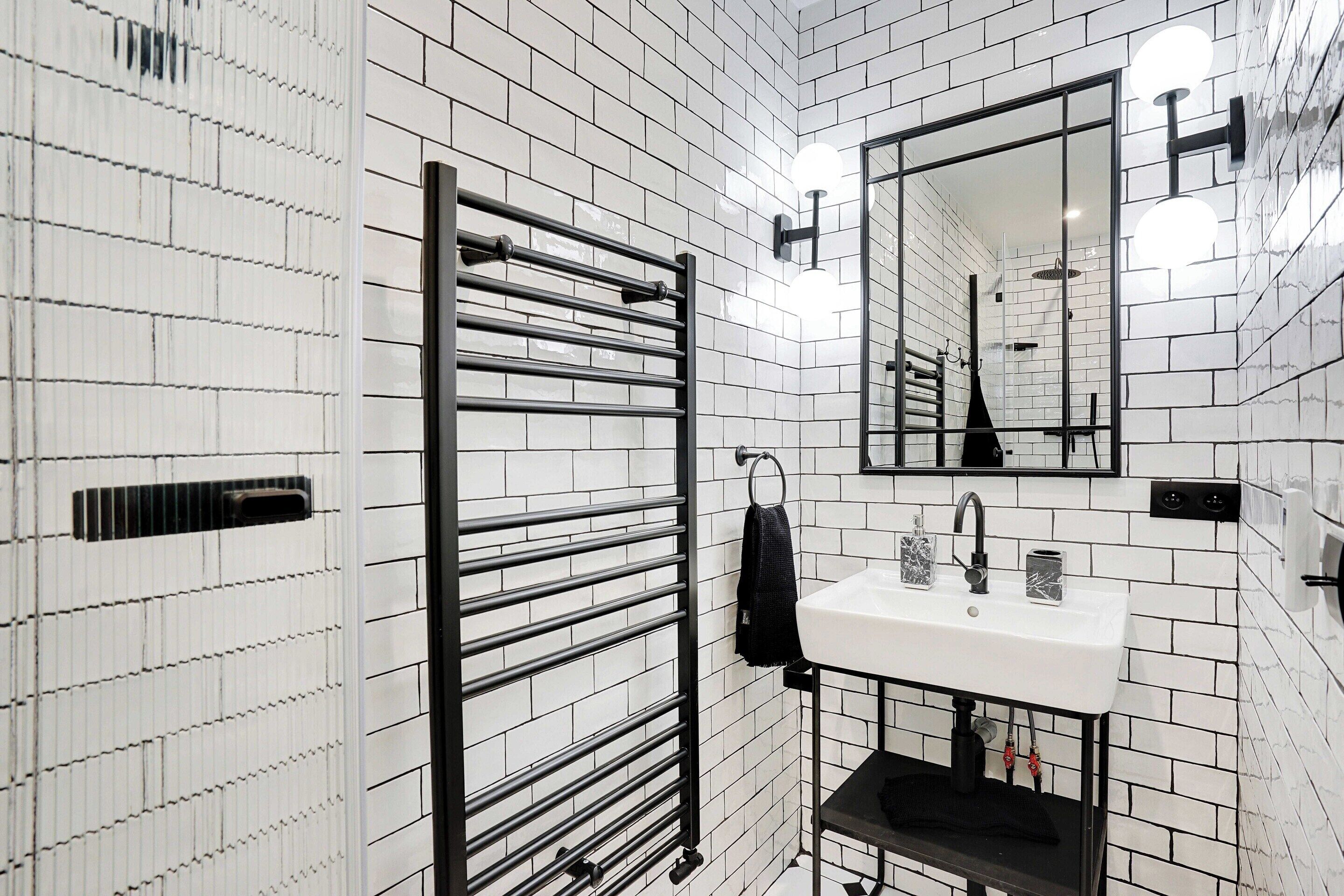 Appartement | Salle de bain | Sèche-cheveux, serviettes fournies