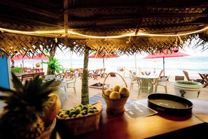 Restaurant - Royal Beach Hotel Hikkaduwa (Hikkaduwa)