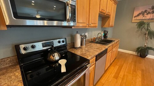 Stylish & Functional Dual Apartments in Moss Point