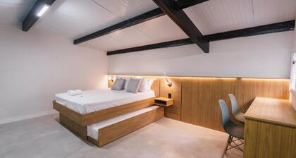 Loft's Green Island