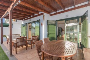 Outdoor dining - 3BR Color & Salt Notes House-Pool & Garden (Agaete)