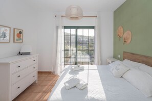 3 chambres, fer et planche Ă repasser, Wi-Fi gratuit, draps fournis