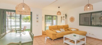 3BR Color & Salt Notes House-Pool & Garden