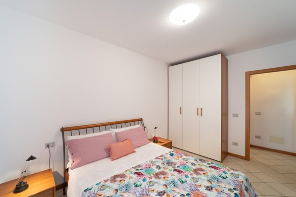 3 室のベッドルーム、ベッドシーツ