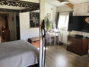 2 chambres, fer et planche à repasser, Wi-Fi