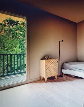 4 bedrooms, free WiFi, bed sheets