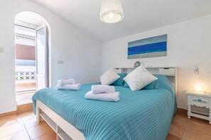 3 chambres, fer et planche à repasser