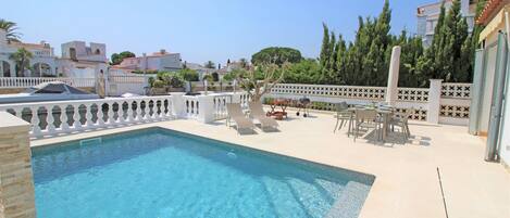 Villa | Piscine | Piscine couverte, piscine extérieure