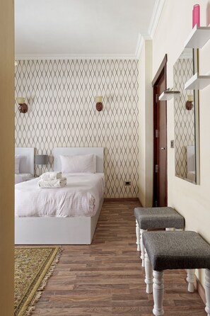 2 bedrooms, iron/ironing board, free WiFi, bed sheets