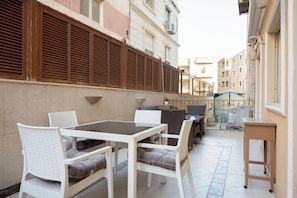 Outdoor dining - VESTA - Luxury APT - 2BR - New Cairo (V) (New Cairo City)
