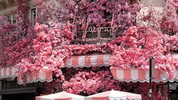 Apartment | Outdoor dining