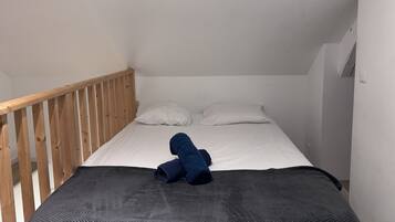 Apartment | 1 bedroom, iron/ironing board