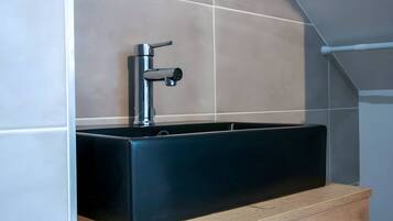 Apartment | Bathroom