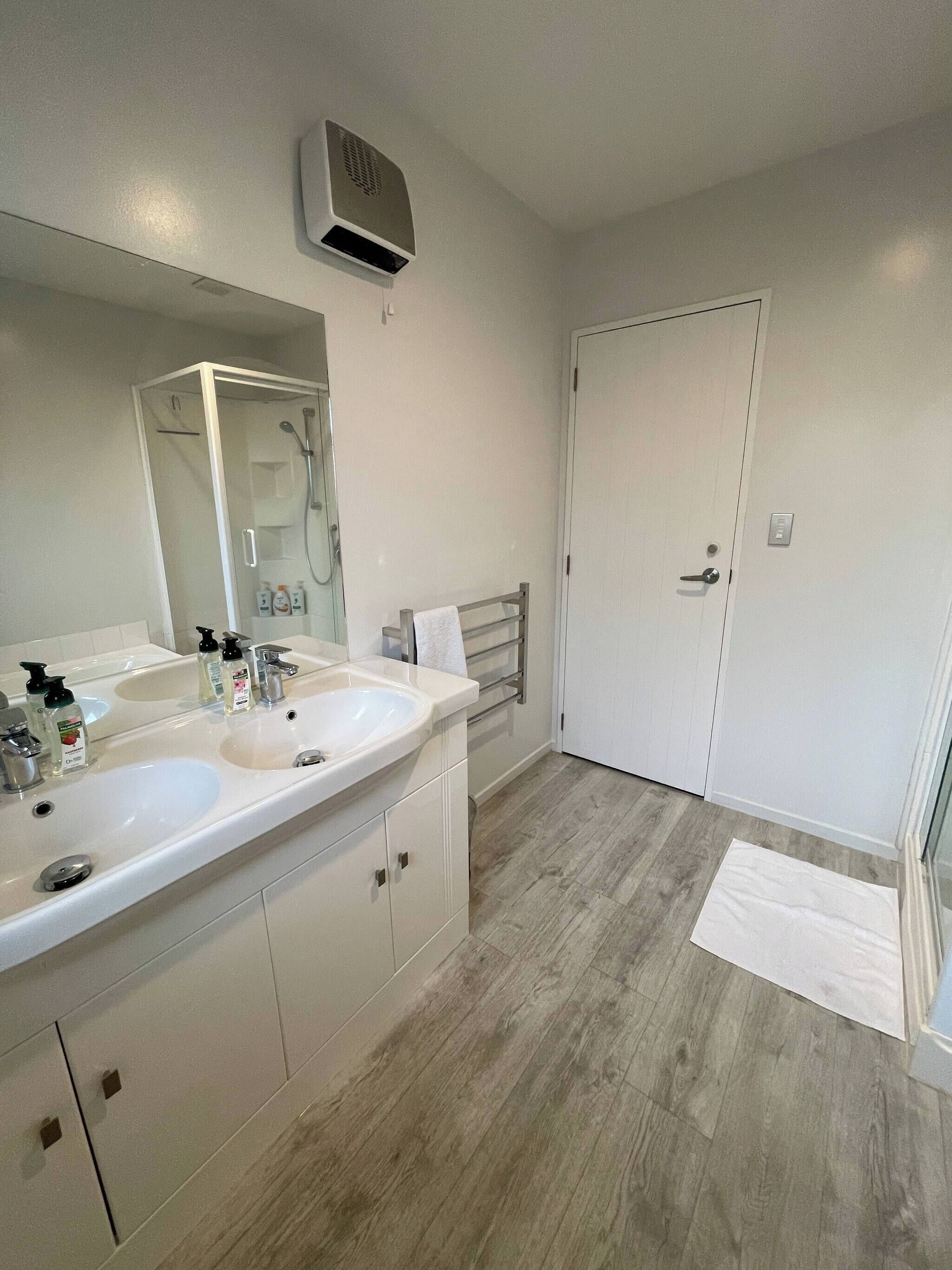 Asrama Umum, 1 kamar tidur, pemandangan kebun | Kamar mandi