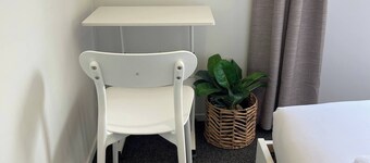 Room-your Cosy Sunny Cove Near Travis We